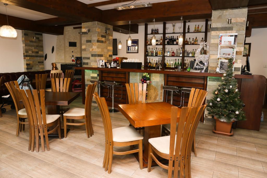 Hotel & Restaurant Ida Kŭrdzhali Eksteriør billede